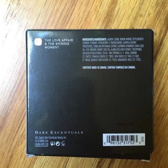 Sold New Bare Minerals bundle & new silver make up bag - Picture 6 of 8